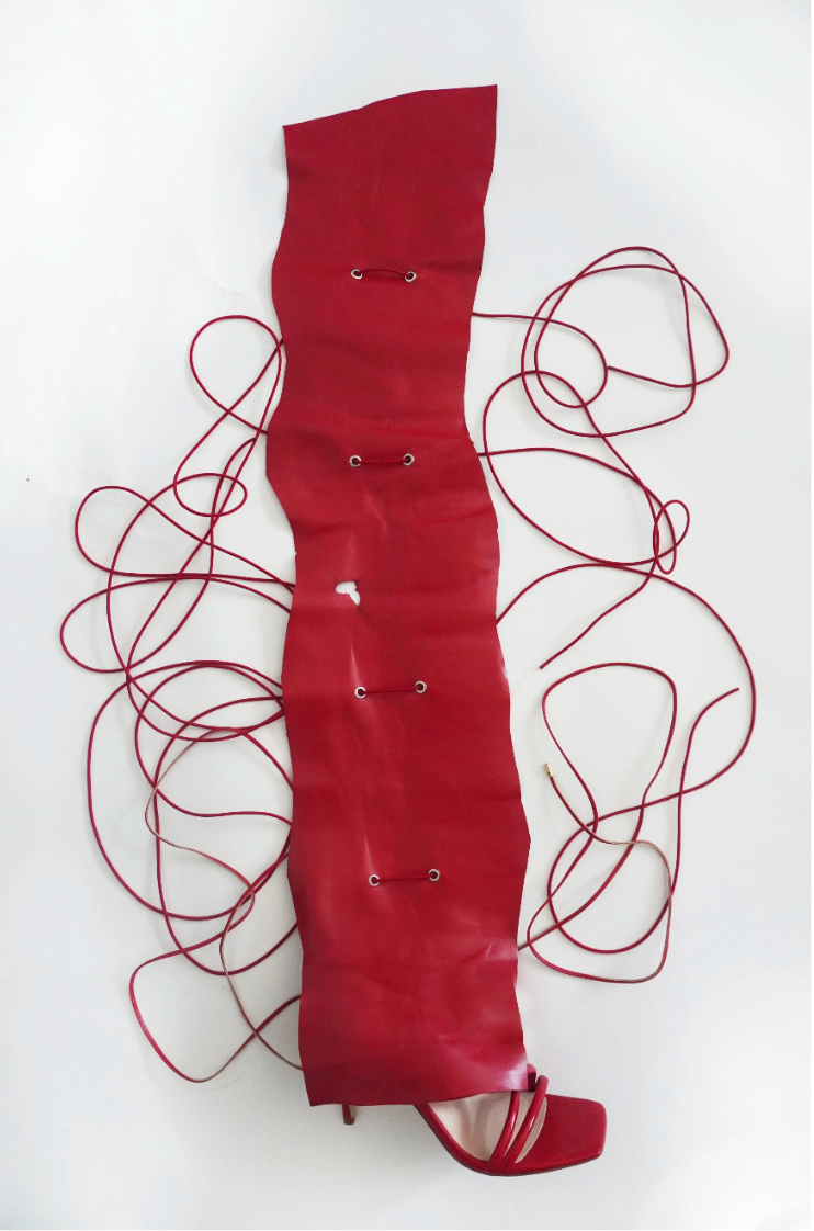 RED HIDE LACE UP