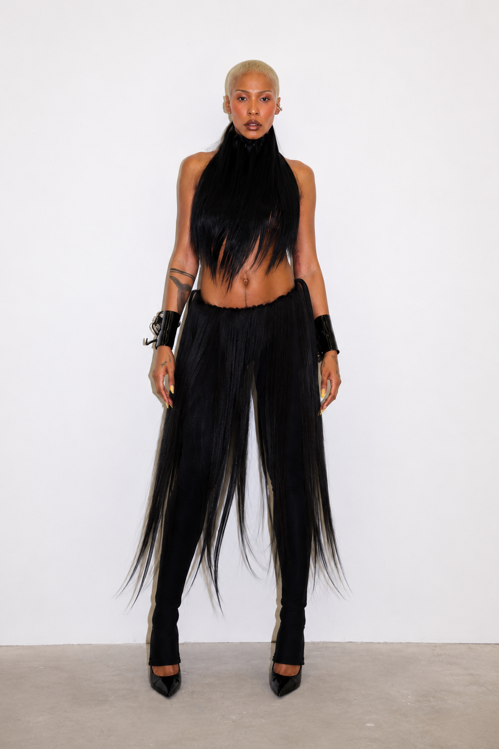 1 B HAIR HALTER